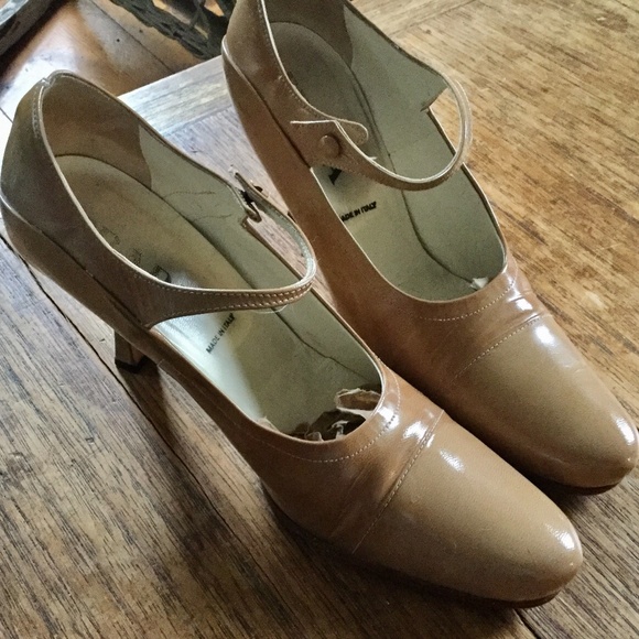 Prada Mary Janes Patent Leather Nude 8.5 US / 39.5 EU - Picture 1 of 11